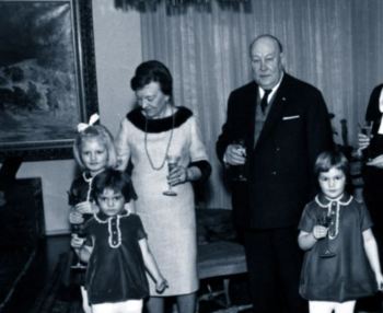 Greta Skogster and William Lehtinen and family